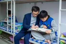 初一的学霸，到初二却变“学渣”，班主任说出原因，早就有迹可循图片