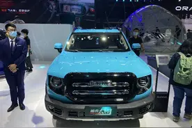 哈弗“笨狗”版大狗到店！多彩车身超强四驱，确定不是坦克300图片