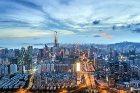 武汉楼市：有钱人躺赢，没钱人躺平图片