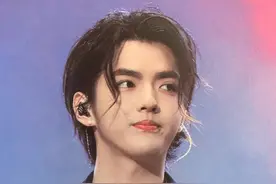 吴亦凡粉丝态度令人不解，网友看不下去纷纷科普，顶流用对是好事图片