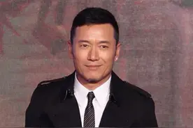 63岁苗侨伟为儿子庆28岁生日！曝光爱子儿时旧照，不见娇妻戚美珍图片
