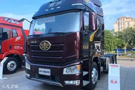 自重8.2吨，新解放J6P质感飙升，这内饰真爱了图片