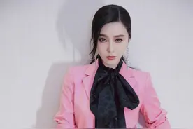 范冰冰真有“国际范”，穿粉红色连衣裙减龄又高级，女神范十足图片
