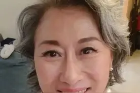 深挖 | 60岁的叶蒨文满头白发，她还是你印象中那个青春女神吗？图片