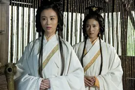 孙策和周瑜相继去世，他们的遗孀大乔和小乔结局悲惨图片