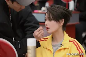 深扒《浪姐2》后台化妆间！女明星真正在用的化妆品，其实是这些图片