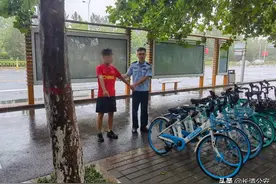 办实事 | 调阅400G监控录像 只为抓到偷车人！图片