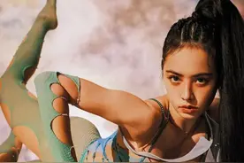 紧身连衣裤火了，蔡依林、泫雅、金小妹都在穿图片