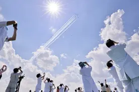 日本对医护人员的尊重值得抄作业图片