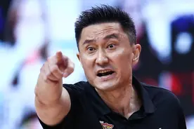 杜锋胆子够大！最后9.7秒1分分差，他敢用如此冒险的战术图片