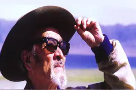 《在那遥远的地方》中好姑娘真的有，嫁给一位县长，32岁英年早逝图片