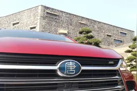 「杭州542NB出品」参观中国鸡血石博物馆 欣赏古时帝王的玩具有感图片