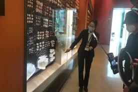 还有人从国外寄来20多只果蝠标本？海淘代购注意了，邮寄蜥蜴、盆景入境，可能会入刑！图片