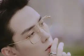男明星的眼镜杀，这10位男星告诉你，什么才是斯文败类图片