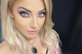 WWE美女摔角手每周晒颜值 各种族小姐姐大PK你喜欢哪款图片