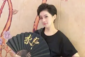 “婉君”金铭，9岁爆火，18岁上北大，41岁仍单身，她经历了啥？图片