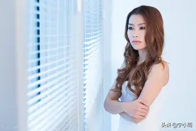 分手后，我成了前任的情人，他老婆的朋友圈让我明白自己一错再错图片
