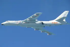 中俄战略轰炸机再次巡航日本海，威慑巨大，轰6K和图95MS老当益壮图片