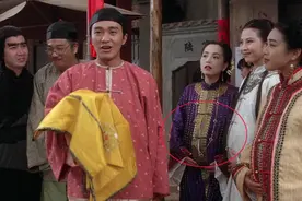 周星驰《九品芝麻官》的秘密，包龙星是怎样一步步拿下三姑的图片