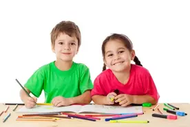 如何陪孩子度过小学一年级？抓住3个关键点，打下良好开端图片