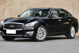 英菲尼迪Q70：车长超5.1米，连跌7.2万，外观商务高颜值图片