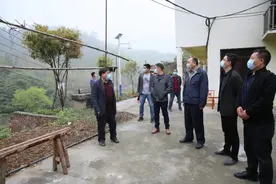 市检察院检察长李学武深入张湾区柏林镇白马山村调研脱贫攻坚工作图片
