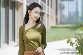不管什么年纪的女人，这5个颜色都别穿，显得老气又掉档次图片