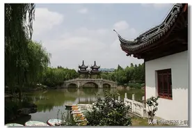 上海人气最旺的公园，保留着300年历史古桥，如今已成热门打卡地图片