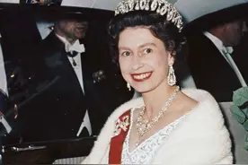 英国伊丽莎白二世女王从出生到现在的99张照片图片