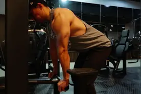 3种特殊胸肌下侧训练，不做臂屈伸，一样能够练好胸肌下沿图片