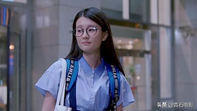 国产职场剧真进步了，剧迷看完《平凡的荣耀》：女性认真工作真好