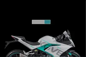 凯越仿赛321RR标准版与刀锋版区别图片