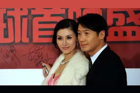 就在23年前，一向温文尔雅的黎明，为何为了李嘉欣两度失态？图片