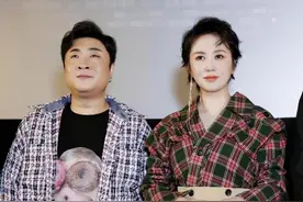 马丽太瘦了吧！西装塞裙里还有蚂蚁腰，这身材确定是38岁孩子妈图片