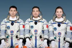 翟志刚：两次上太空，凭一己之力带火“宇宙天团”图片