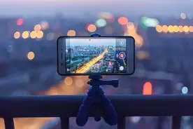 拉大旗扯虎皮的“伪正能量”直播必须禁止图片