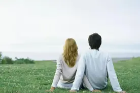 男人也需要被哄，学会如此哄他，会让他爱你上瘾图片