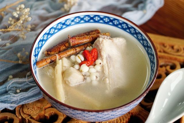 五指毛桃煲汤（这食材被称为广东人参）