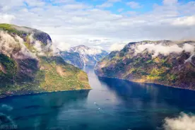 峡湾，一种不像是在地球的地质奇观，中国没有，北欧较多图片