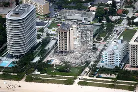 “楼薄薄”：佛罗里达12层建筑物坍塌，楼板很薄，是坍塌的原因？图片