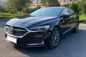 连降5万！实拍商务轿车君越，2.0T+9AT，空间奢华，工薪族可入手图片