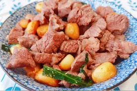 「食物恋」牛肉粒这么做，一头大蒜加进去，味道马上升华，特好吃图片