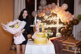 baby连续7年发文为杨幂庆生，许久未有合照，互动称呼显生疏图片