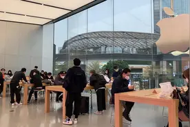 苹果官网被买崩，华为新机无人问津，海思麒麟出货量暴跌82%图片