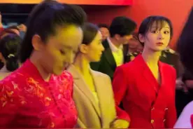 七一晚会后台惊喜多！韩红抽雪茄变大佬，杨紫穿西装拉刘诗诗热聊图片
