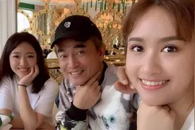 吴宗宪二女儿被求婚，钻戒高达1000多万，亲家来头还不小图片