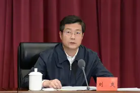 刘爽任内蒙古自治区党委常委、纪委书记图片