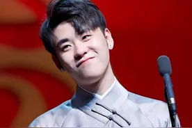 曾打工六年，高台坠下死里逃生，张云雷爆红背后的辛酸往事图片