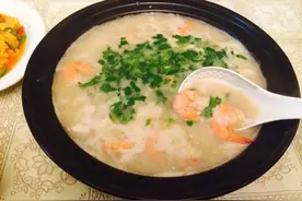 美食分享：海鲜鱼片粥、小米粥、猪同骨大米粥的简单做法图片