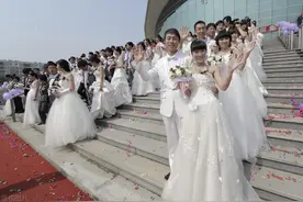 国庆节刚结婚回婆家，公公买菜全记账，媳妇：不吃了图片